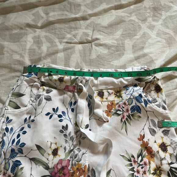 Tina Stephens Collins Floral Stretch‎ Tie Waist
Pant white - Picture 7 of 11